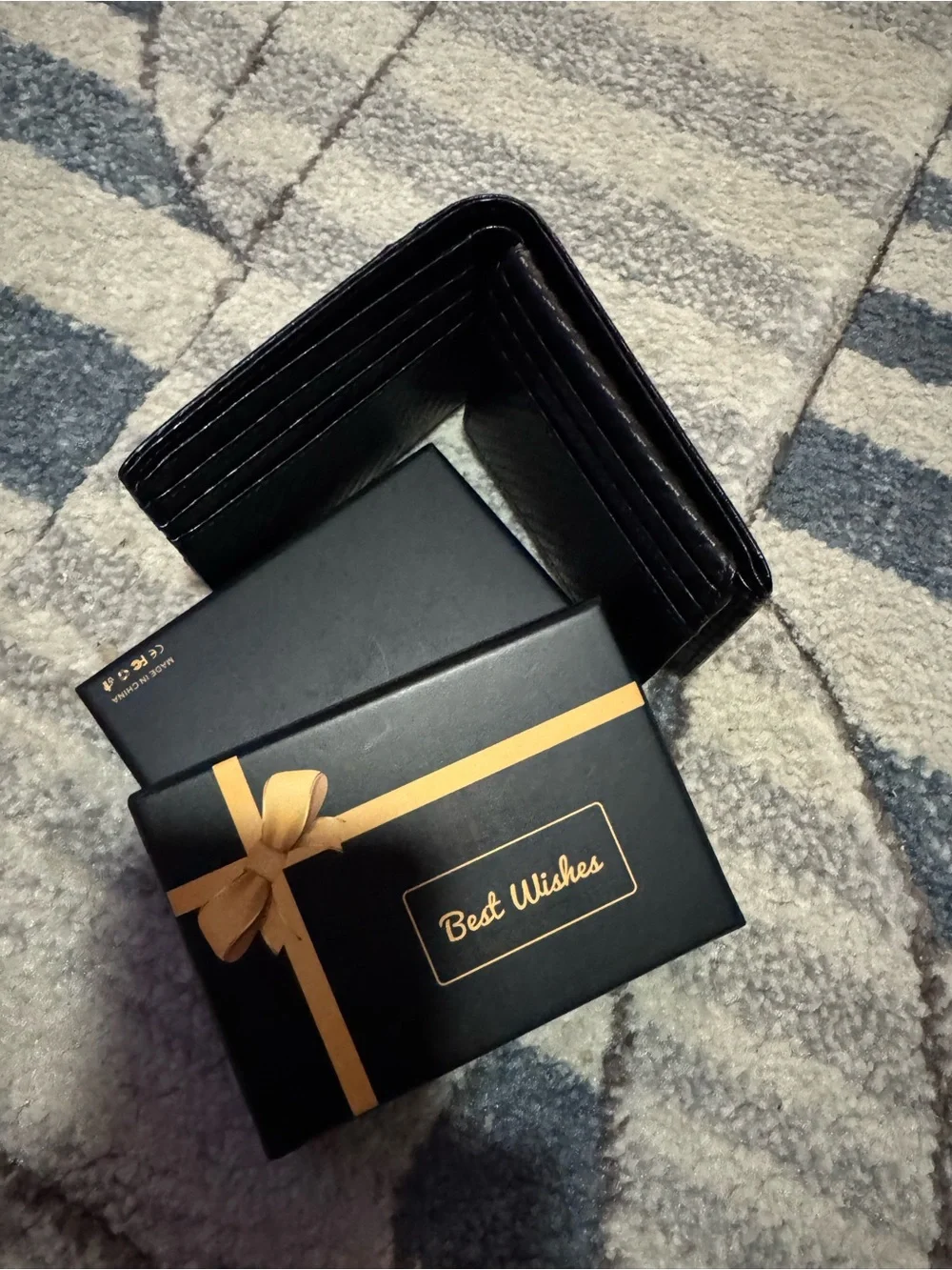 Black Carbon-Texture Men's Wallet - Unbranded